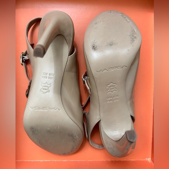 That Wedding Shoe - Picture 5 of 8